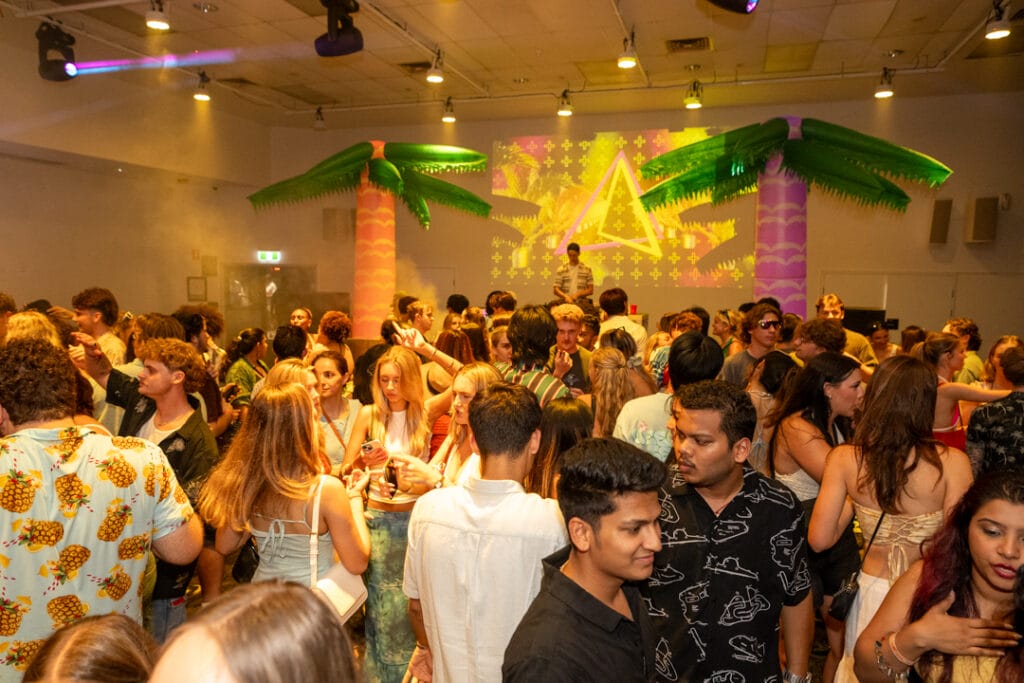 Beach Party_Roaming_WEB-240