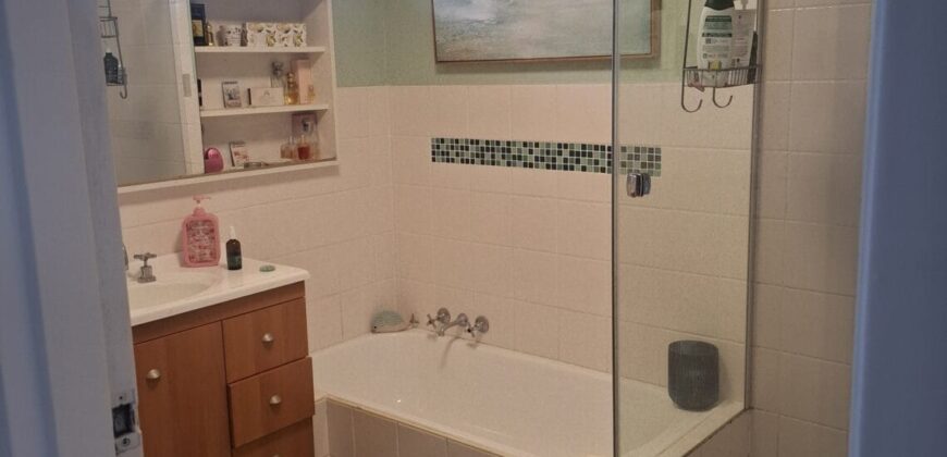Shared Furnished Unit Seeking Student