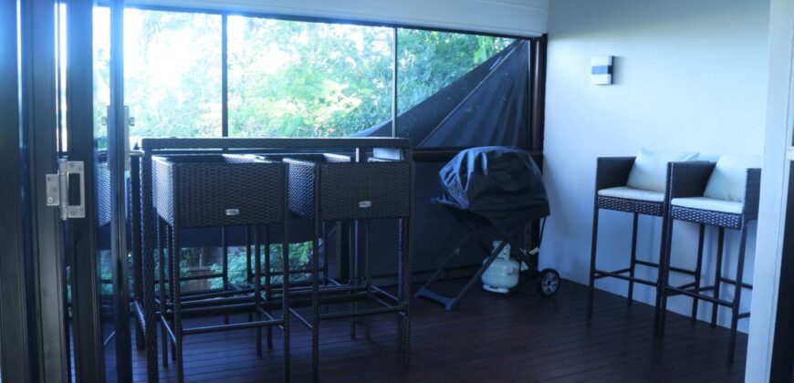 Shared Furnished Duplex Close to Broadwater