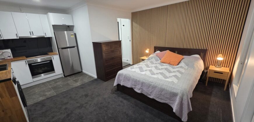 Fully Private (not shared) Studio Flat – All Bills Included
