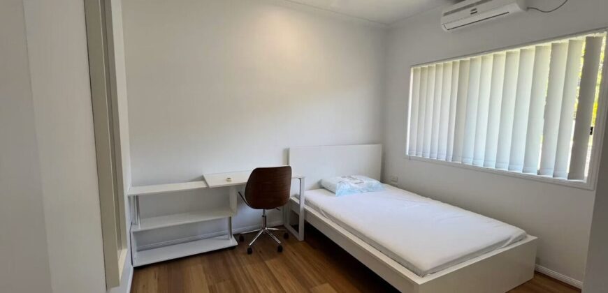 Modern Female Share House | Fully Furnished | Parkwood QLD 4214