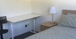 Furnished bedroom in Labrador – Female student