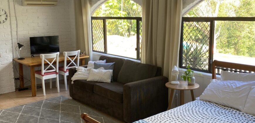 Fully furnished granny flat for 1 – Female preferred